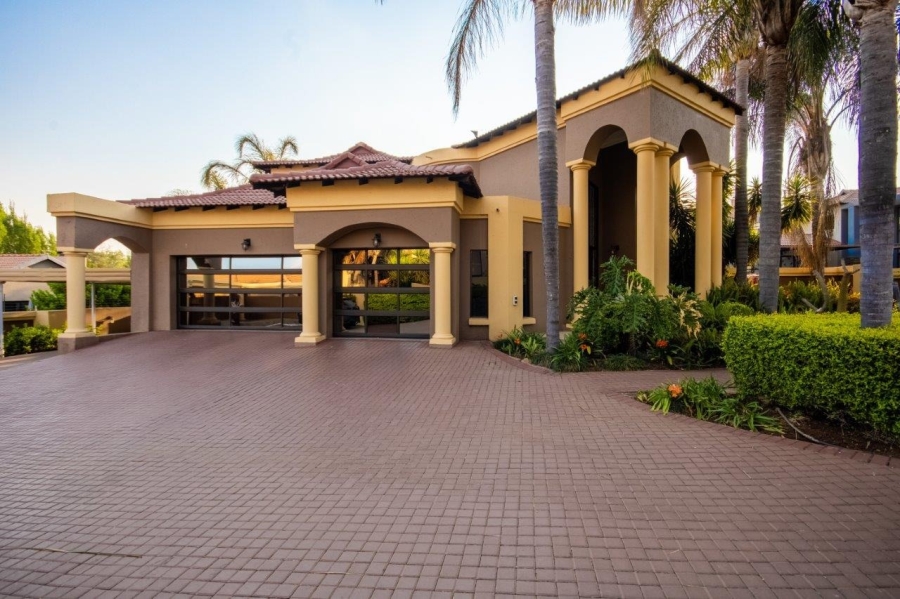 5 Bedroom Property for Sale in Birdwood Estate North West